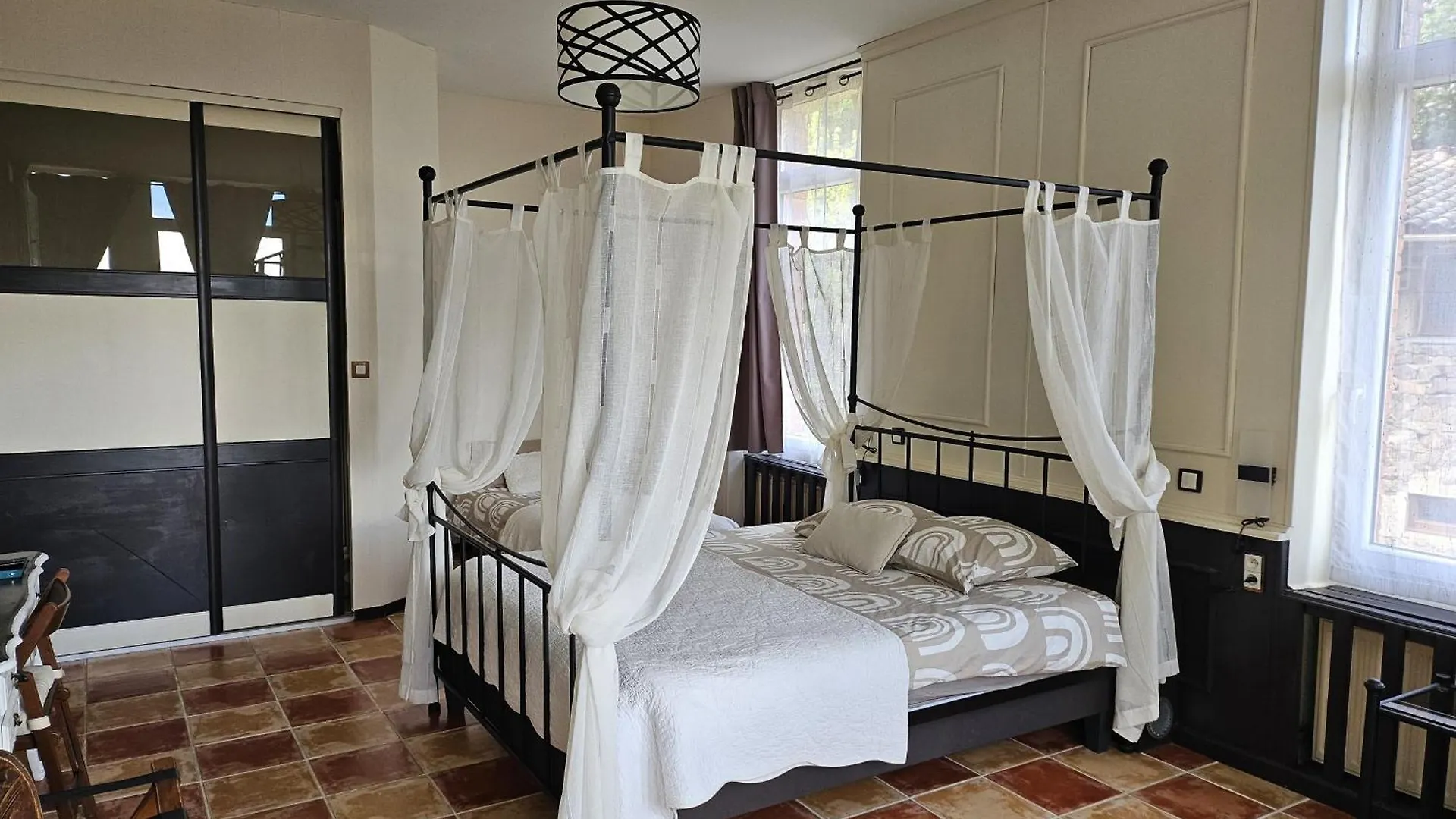 Hotel Le Berthoir Pélussin 2*,  Francja